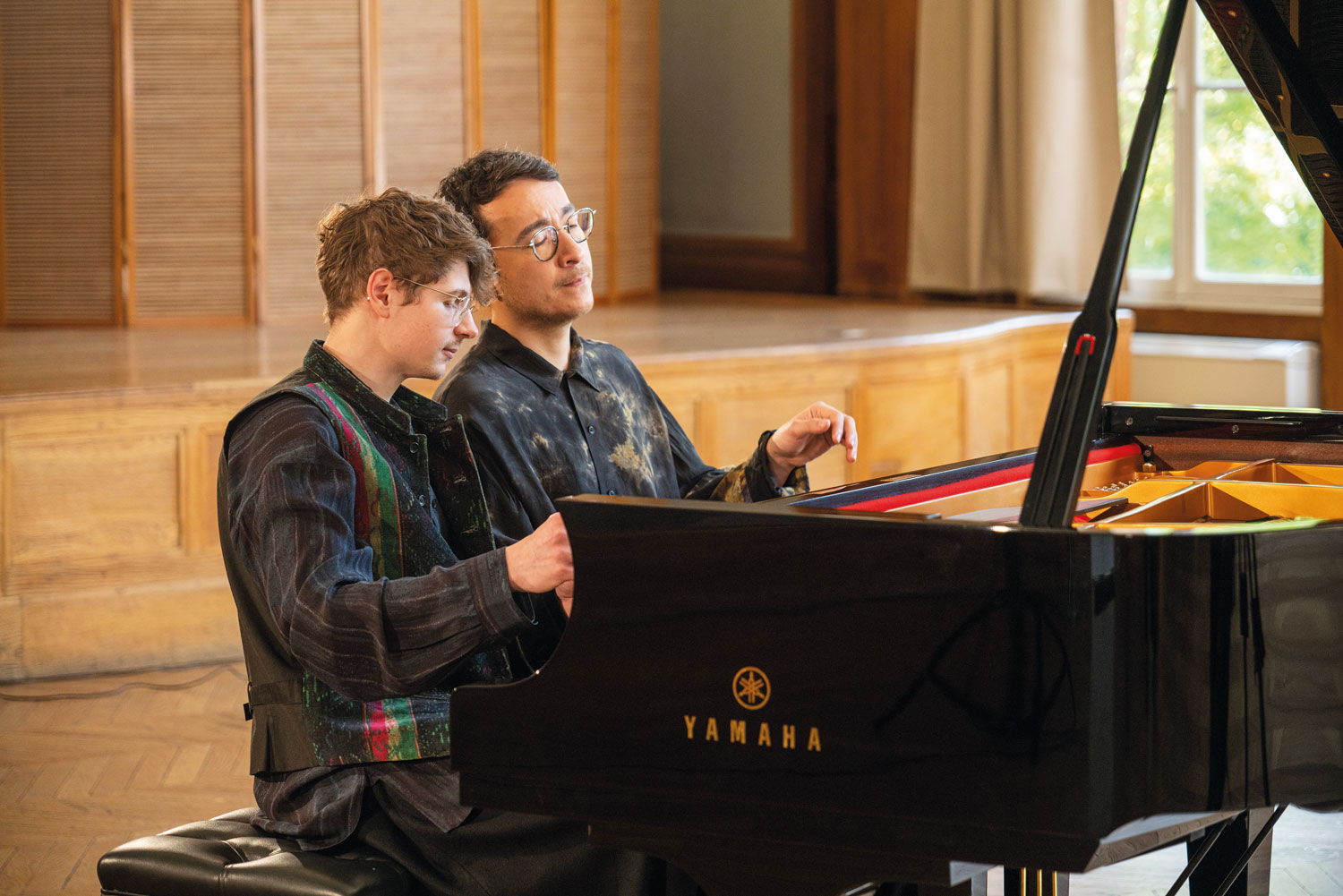 Pavel Kolesnikov and Samson Tsoy (photography: Harmonia Mundi)